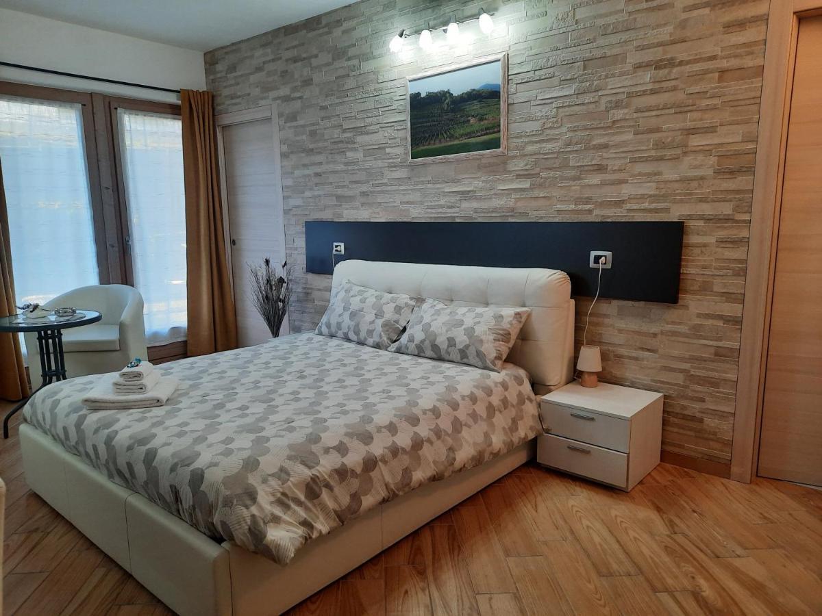 Il Vigneto Bed & Breakfast Castione Andevenno Eksteriør bilde